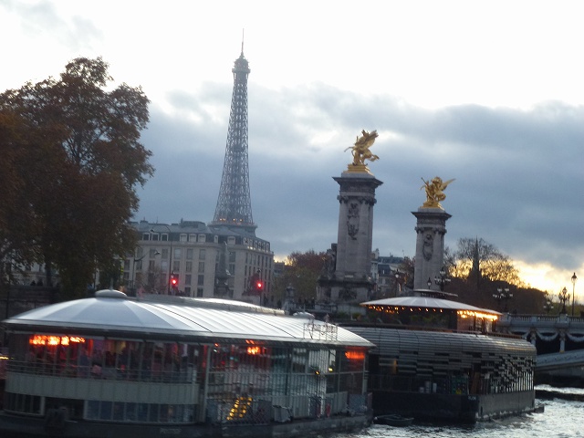 PARIS 市内観光